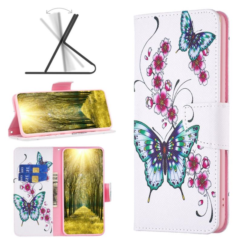 Housse iPhone 16 Plus Fleurs et Papillons