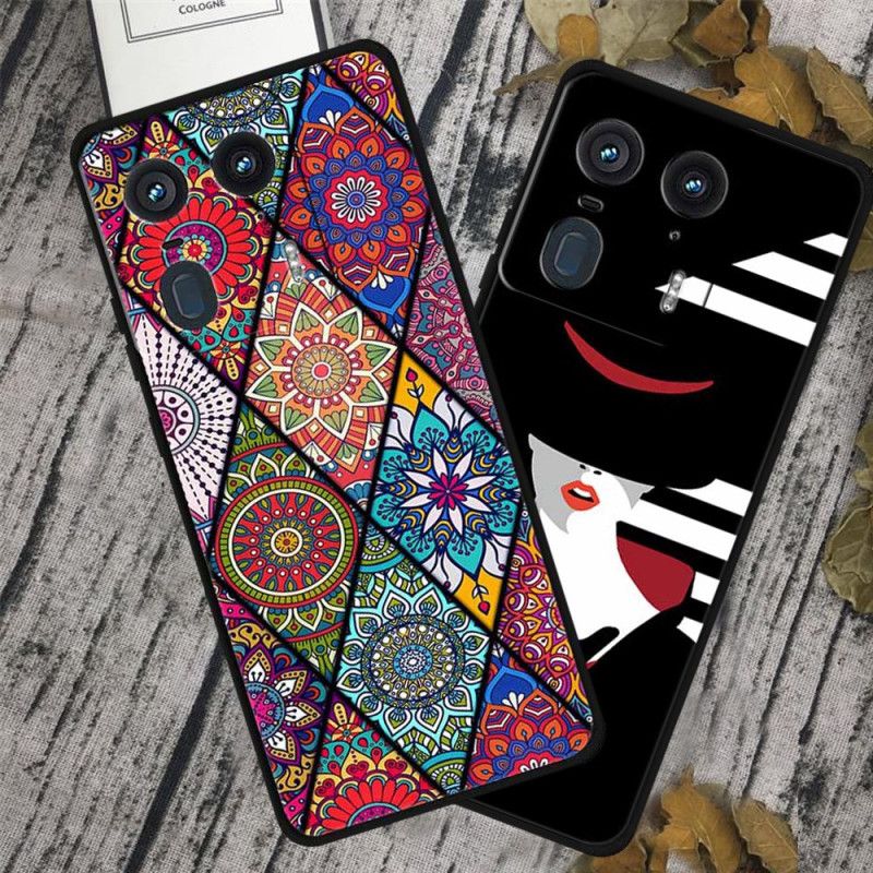 Coque Motorola Edge 50 Ultra Fleurs de Mandala